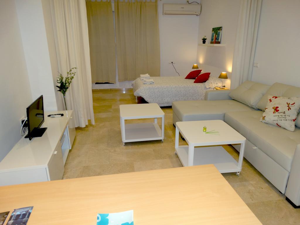 Minimalist Loft Center By Gms Cordoba